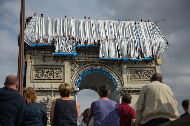 プロジェクト「L’Arc de Triomphe, Wrapped（包まれた凱旋門）」