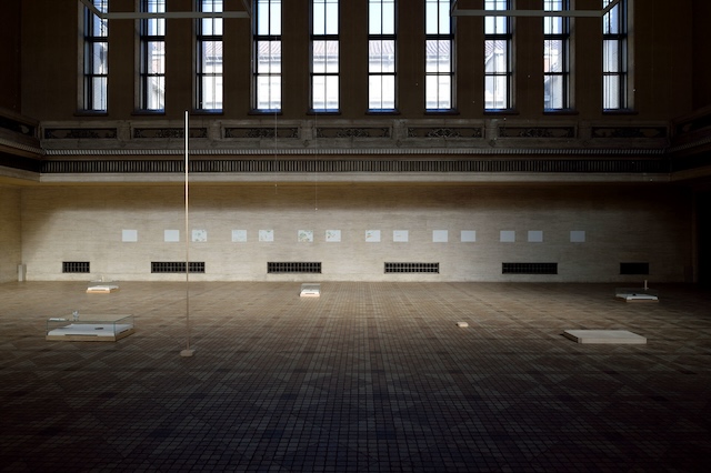 東京国立博物館「内藤礼　生まれておいで 生きておいで」会場写真